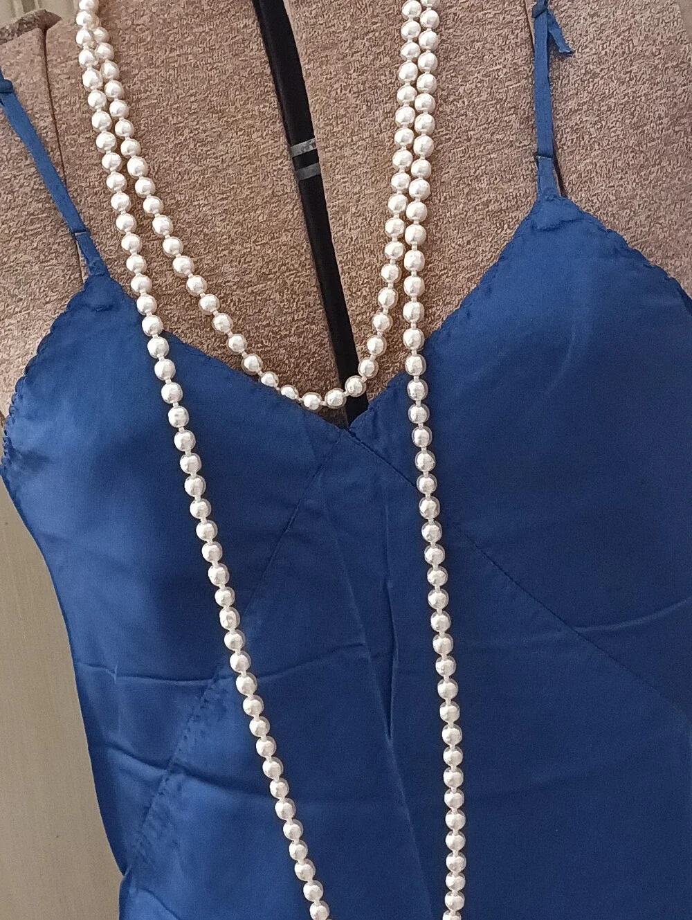 EXQUISITE ROYAL BLUE VINTAGE RAYON SLIP/ DRESS WITH CRYSTAL PLEATS. UNWORN! - Picture 3 of 17